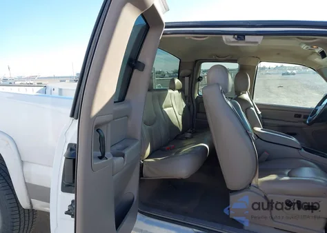 2004 Chevrolet Silverado 1500 Z71 z USA, uszkodzony, nr VIN 1GCEK19T34E147795